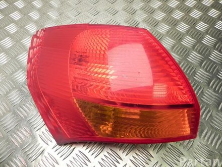 924011P000.jpg Kia Venga 2011-2019 N/S/R Outer Tail Lamp - Image 1