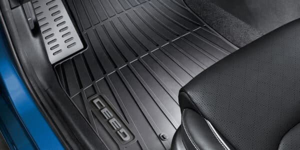 J7131ADE10GR-600x300-1.jpg Kia Ceed 2018-Present All Weather Rubber Mats - Image 1